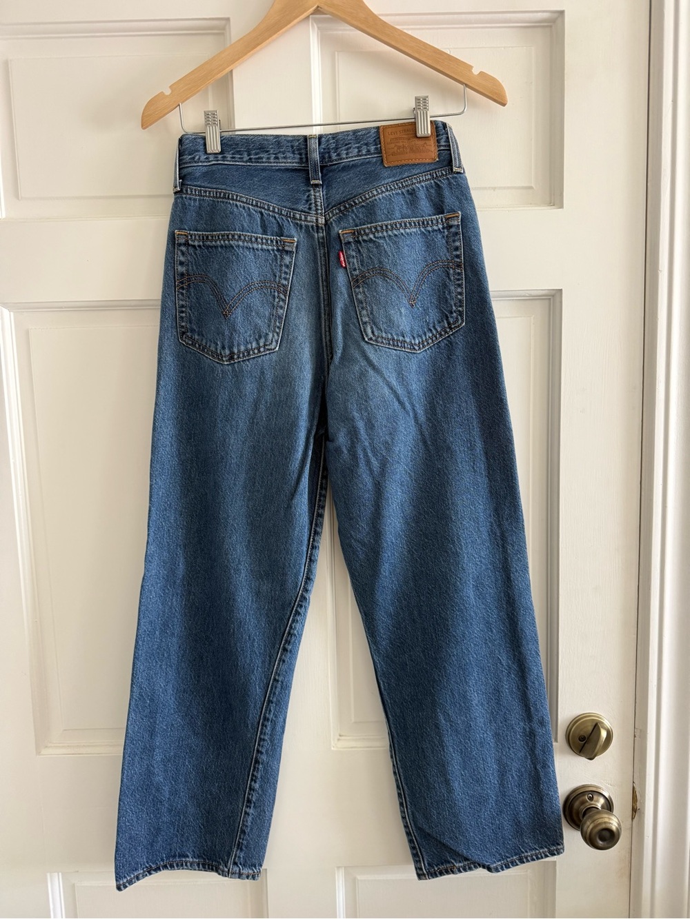 Levi's Women's Ribcage Straight Denim size 27